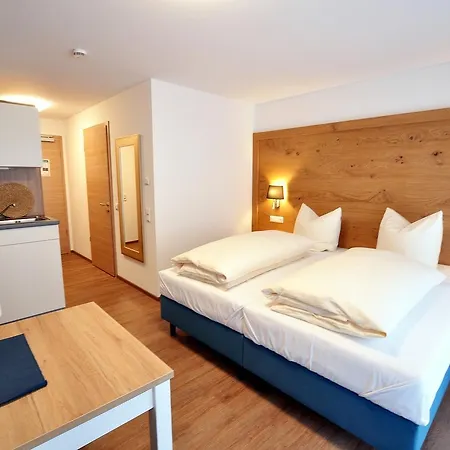 Gaestehaus Zur Krone イン