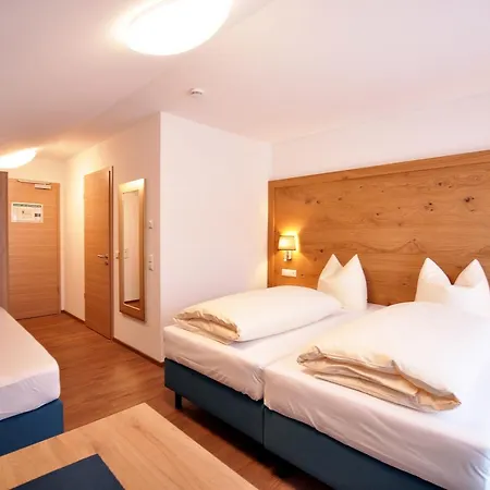 Gaestehaus Zur Krone イン