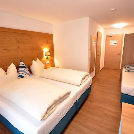 Gaestehaus Zur Krone イン