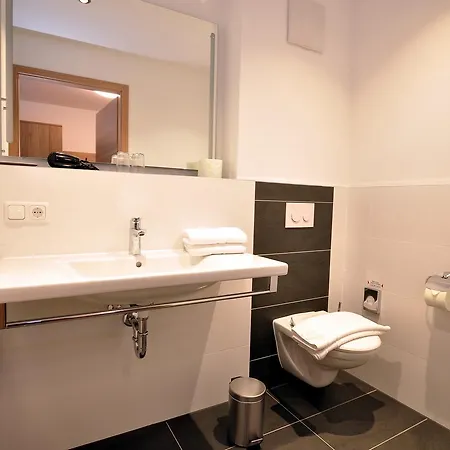 Gaestehaus Zur Krone イン