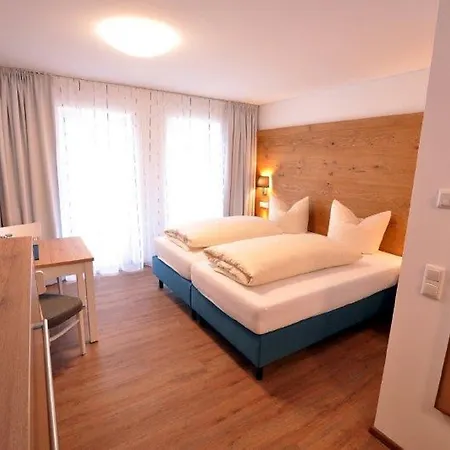 Gaestehaus Zur Krone Penzion Niedersonthofen