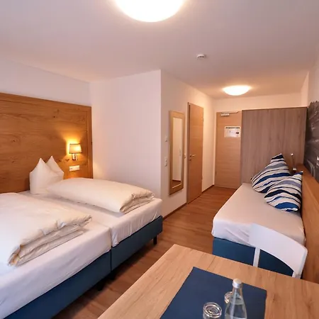 Gaestehaus Zur Krone Penzion Niedersonthofen